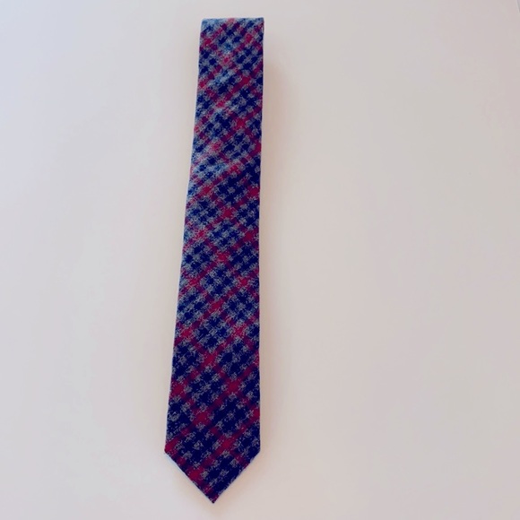 Tommy Hilfiger Plaid Neck Tie - Picture 3 of 4
